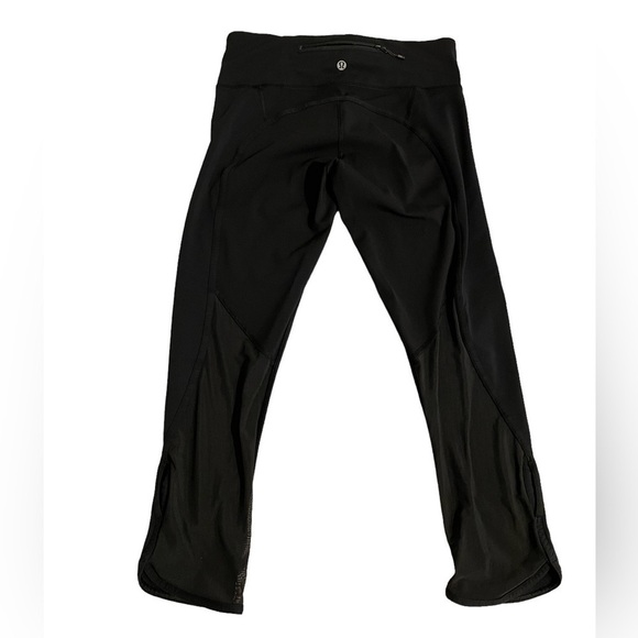 Lululemon Mesh With Me Crop - Picture 2 of 4